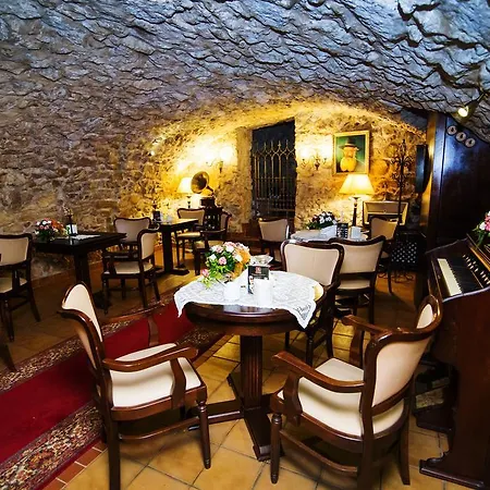 Dwor Zieleniewskich Hotel Trzebinia (Chrzanow)